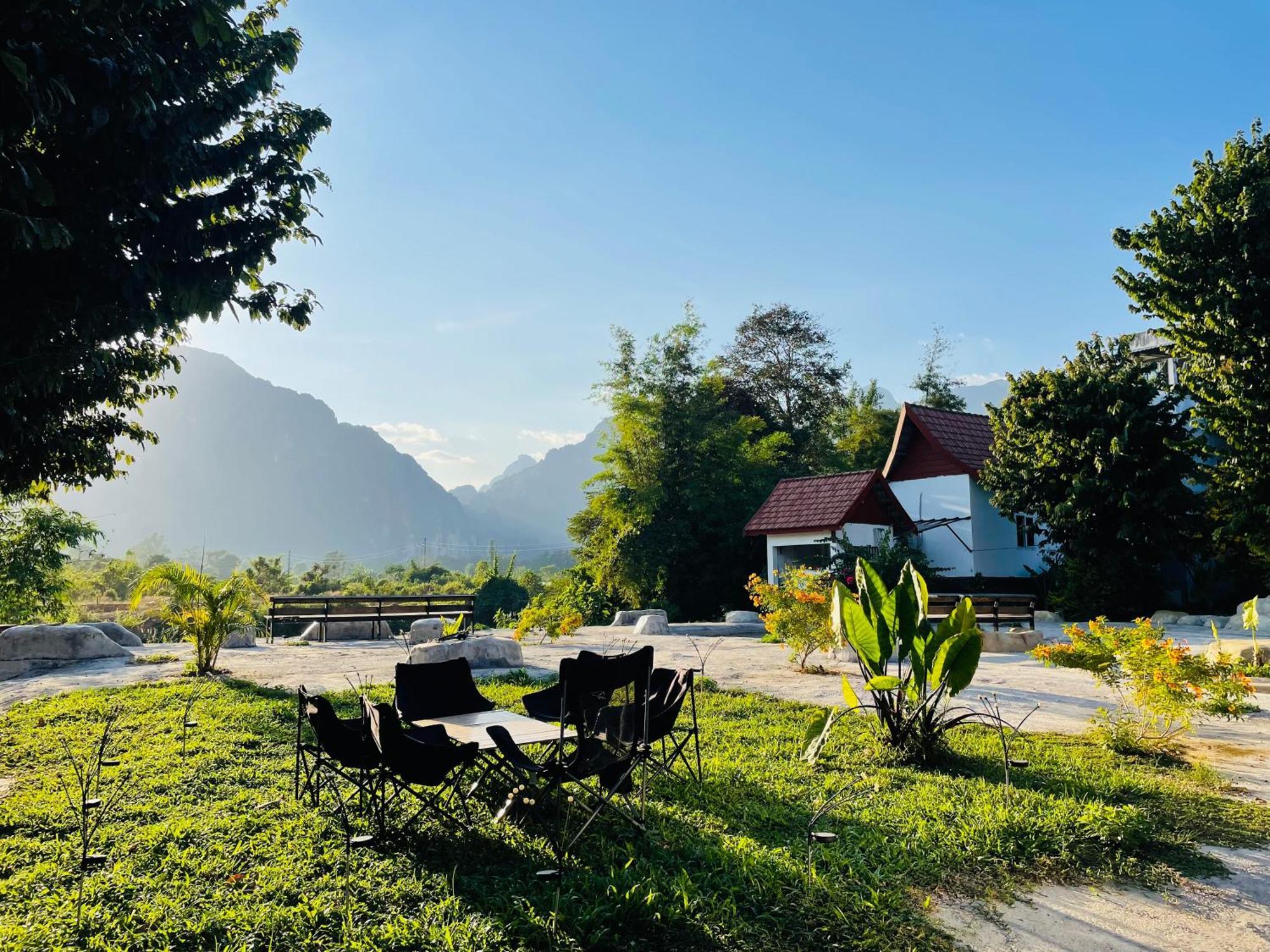 Jungle Paradise Vangvieng - Bungalows Vang Vieng Buitenkant foto