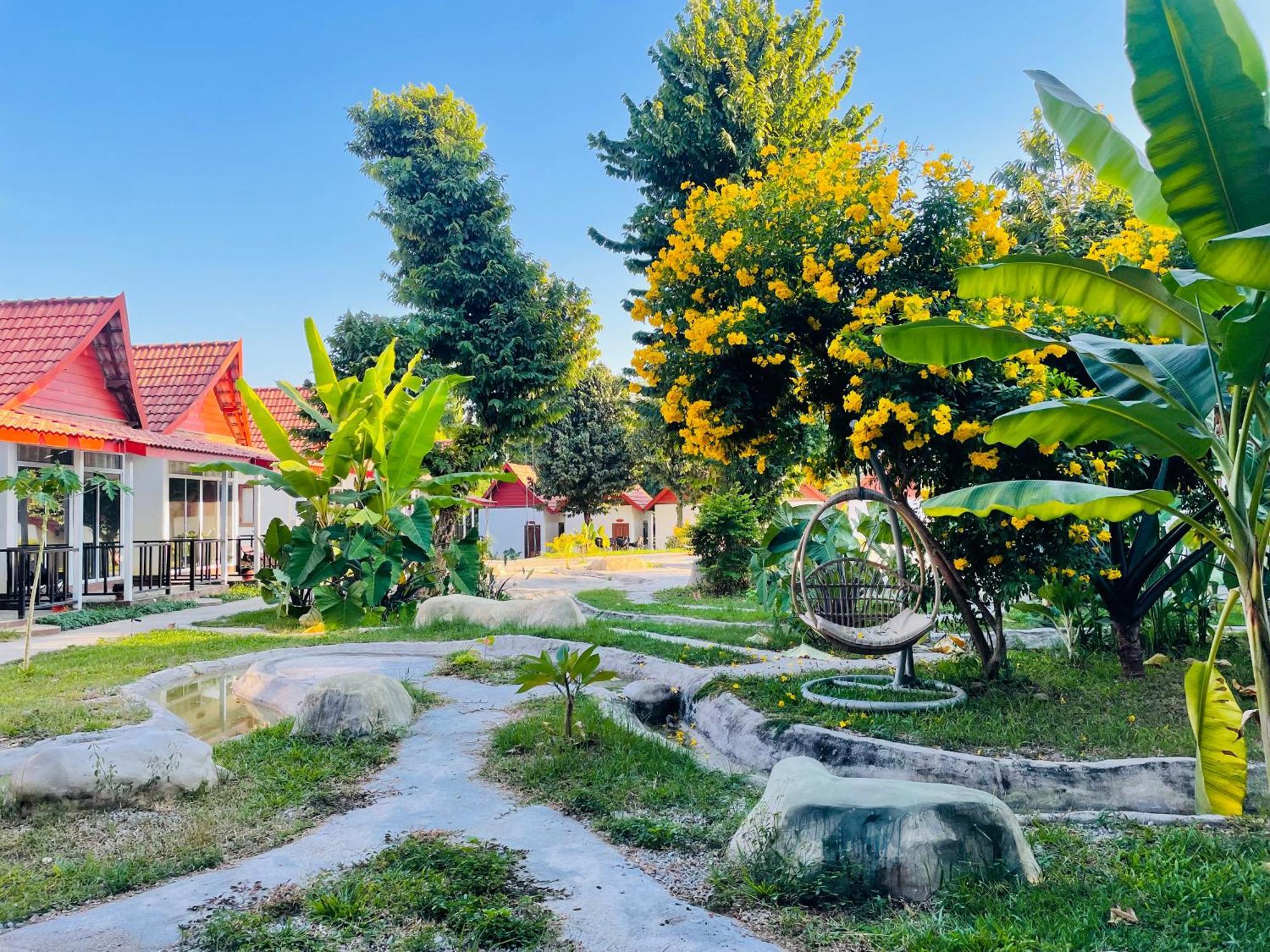 Jungle Paradise Vangvieng - Bungalows Vang Vieng Buitenkant foto